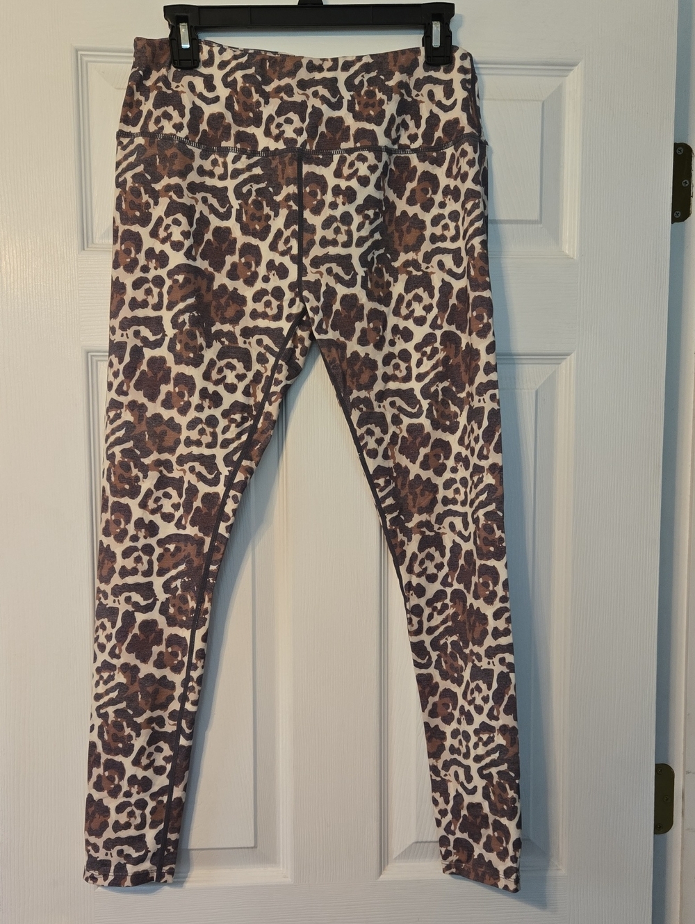 VENUS Leopard Print Leggings in Brown and White
